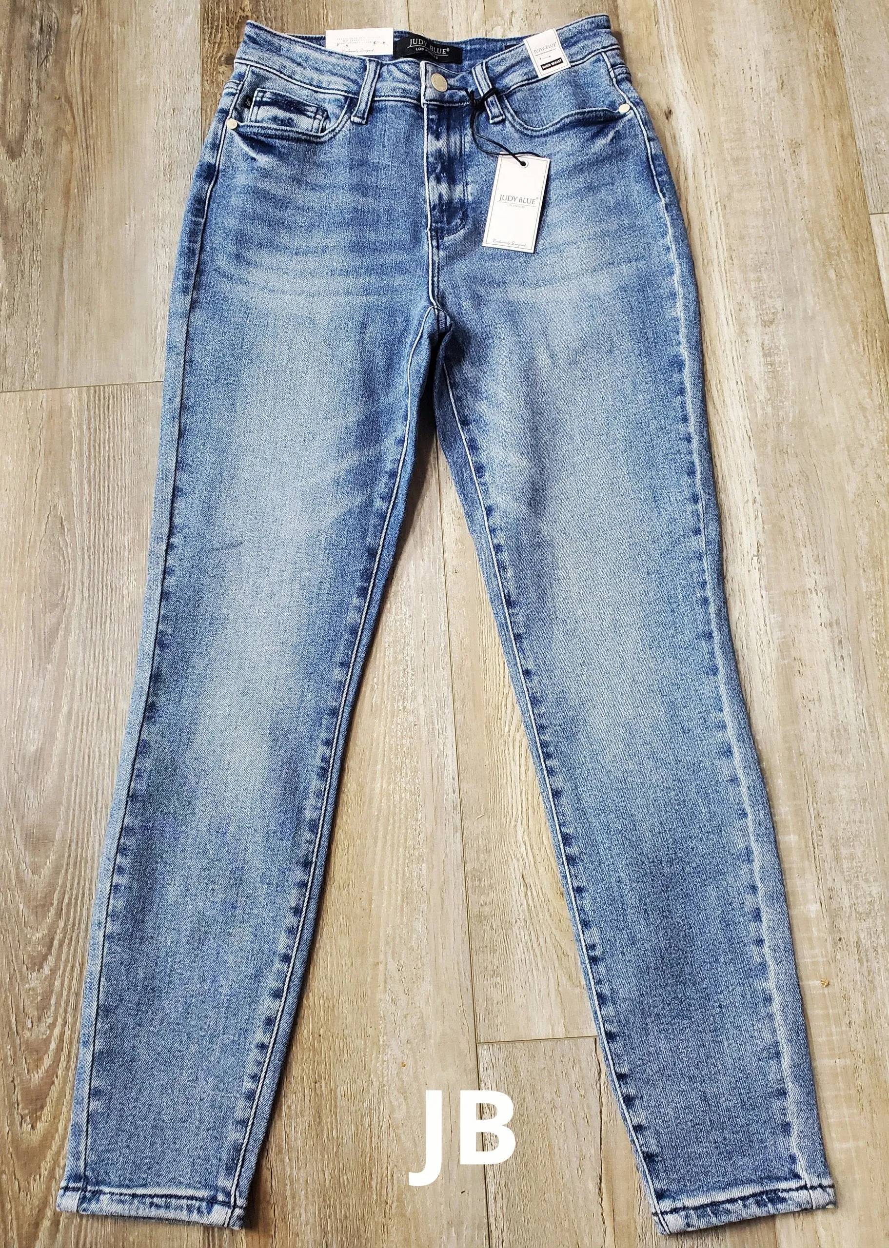 Judy Blue Hi-waist relaxed fit jeans